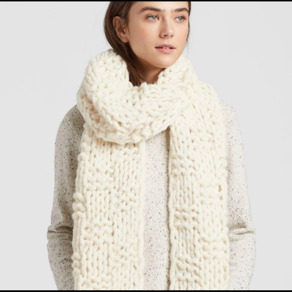 Eileen Fisher Handknit Peruvian Alpaca Ivory Scarf